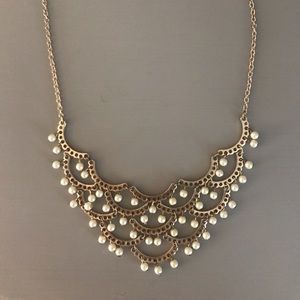 Tier pearl necklace gold